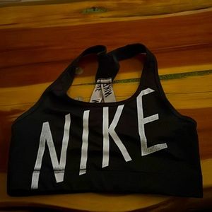 nike sports bra/athletic bra